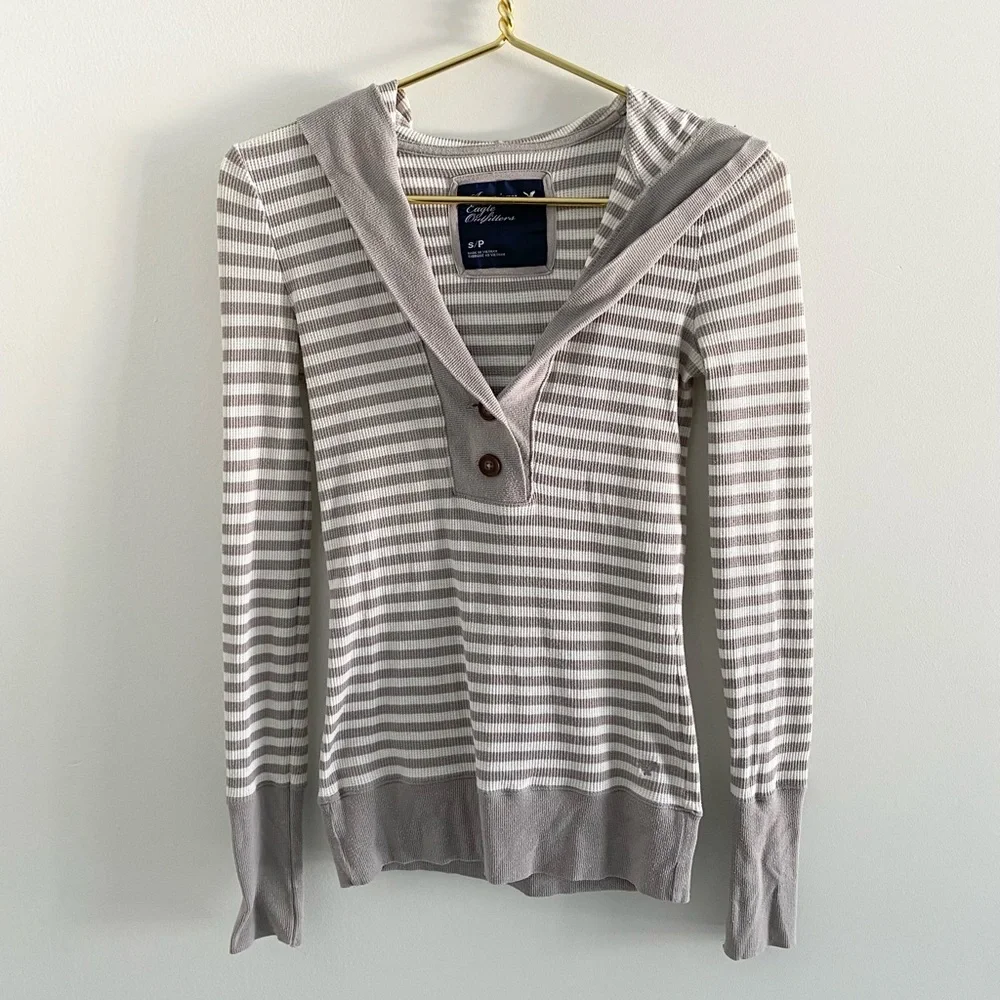 American Eagle Gray Stripe Hooded Long-Sleeve Waffle Top - Picture 1 of 3